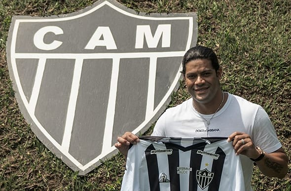 Para segurar e repatriar jogadores e contratar bons técnicos, clubes aumentam suas dívidas