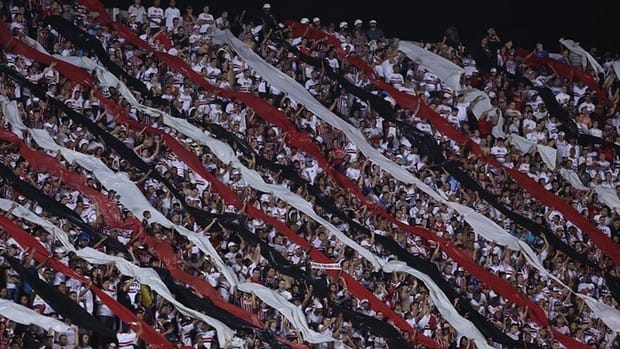 Após dez dias de esperança, torcedores voltaram a brigar