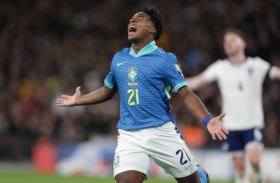 Predestinado Endrick parece não ter limites em campo