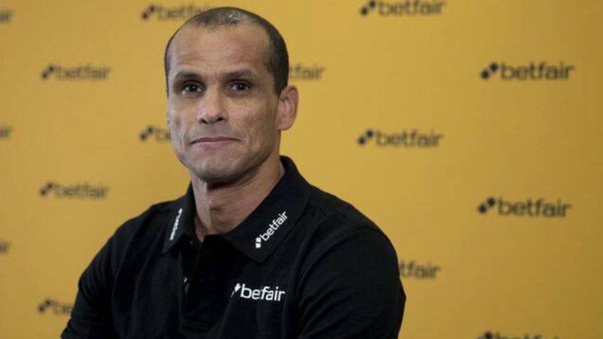 Torcida do Santa Cruz quer Rivaldo no comando: clube briga no STJD por vaga na Série D