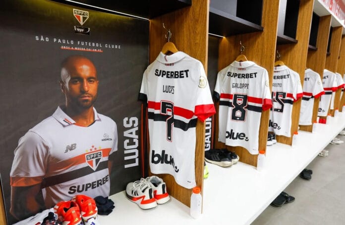 Lucas vestiario SPFC