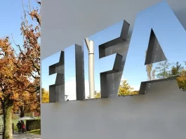 O mais influente cartola de futebol argentino banca Infantino na Fifa: ambos querem 64 seleções na Copa de 2030