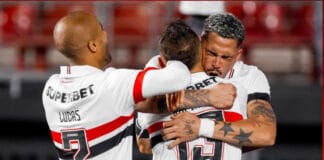 São Paulo abre dois gols de vantagem contra o Goiás e encaminha sua classificação na Copa do Brasil