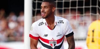São Paulo é eficiente com reservas no Morumbis, cola no Palmeiras e poupa titulares para a Libertadores