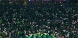Com luta até o fim e aplausos da torcida, Palmeiras deixa Copa do Brasil após ganhar do Flamengo