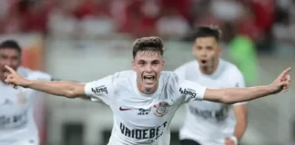 Dortmund continua encantado com Breno Bidon, do Corinthians, cuja multa é de R$ 608 milhões