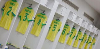 Brasil perde para o Paraguai sem saber o que fazer com a bola, fraco no meio e com atacantes devendo