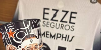 É preciso ressaltar a festa e a fé da torcida do Corinthians na estreia de Memphis Depay em Itaquera