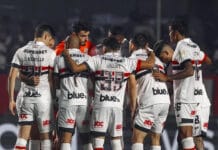 Líder da Independente diz que Roger é perseguido porque fez o ‘L’ de Lula e promete puxar o grito do seu nome no próximo jogo