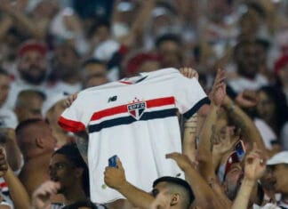São Paulo para Botafogo, lembra de atacar no 2ºT, festeja empate e traz decisão para o Morumbis