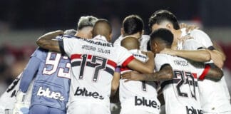 São Paulo e Flamengo desrespeitam seus torcedores no Brasileirão com times reservas, futebol pobre e derrotas
