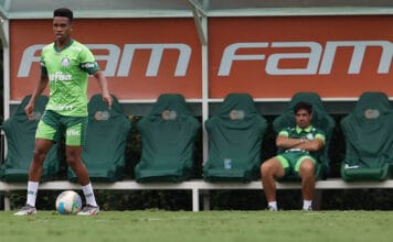 Abel não deixa seus jogadores desistirem do tri do Brasileirão e ‘faz a cabeça’ do elenco