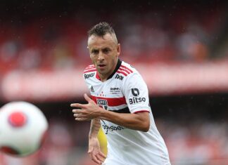 Muricy Ramalho pede para sair do São Paulo e ex-lateral Rafinha assume o seu lugar