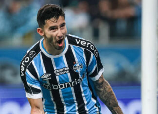 Rádio Eldorado: ‘Palmeiras e Flamengo disputam volante paraguaio Villasanti, do Grêmio’