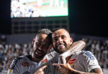 Neymar faz 1º gol após quatro jogos e abre uma janela para ficar no Santos por mais tempo