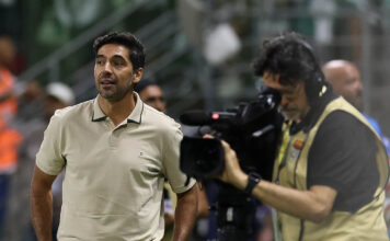 ‘Vamos lá discutir a final na casa deles sem nada a perder’, disse Abel após Palmeiras perder para o Corinthians no Allianz