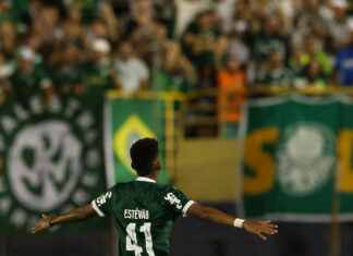 ‘Furação Estêvão’ varre São Bernardo do Paulistão e leva Palmeiras à semifinal com 2 gols