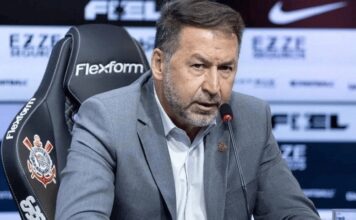 Augusto Melo vê sua base ruir e já enfrenta articulações por nova eleição no Corinthians