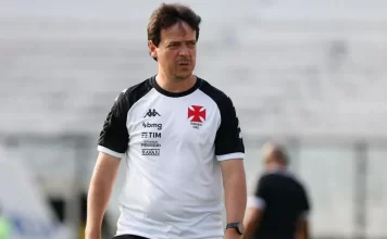 Fernando Diniz começa uma reformulação no Vasco e libera alguns jogadores do elenco