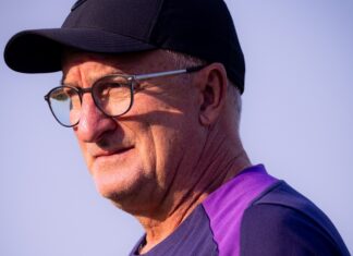 Blindagem de Dorival ao time após derrota não protege o Corinthians
