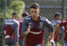 Oscar tem alterações cardíacas, passa bem, mas é internado no hospital Albert Einstein