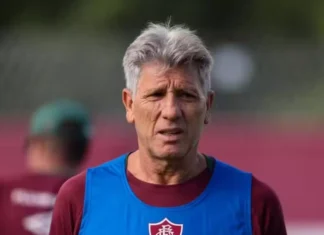 Renato Gaúcho é chamado de ‘burro’ no Maracanã e pede demissão do Flu