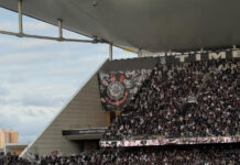 Corinthians fica com a bola, mas não sabe o que fazer com ela. Resultado: vitória do Ceará!