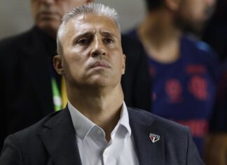 Crespo expõe a crise do São Paulo: 90 minutos contra o Corinthians que resumem o ano