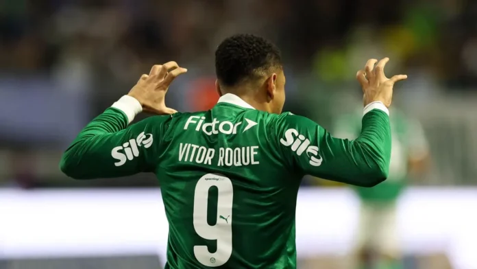 Vitor Roque Santos Palmeiras