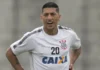 Nani, Mata, Balotelli e Ralf desafiam a aposentadoria longe dos holofotes, mas dentro de campo