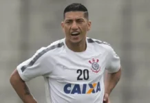 Nani, Mata, Balotelli e Ralf desafiam a aposentadoria longe dos holofotes, mas dentro de campo