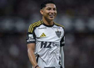 Atlético-MG pede 3,5 milhões de euros por Rony, Santos oferece 2 milhões e negócio trava