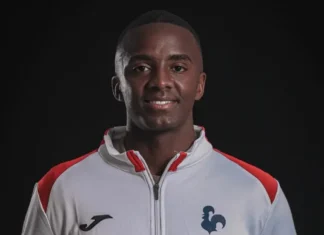 Botafogo atravessa o Fla e assina pré-contrato com o goleiro Andrew Ventura, do Gil Vicente