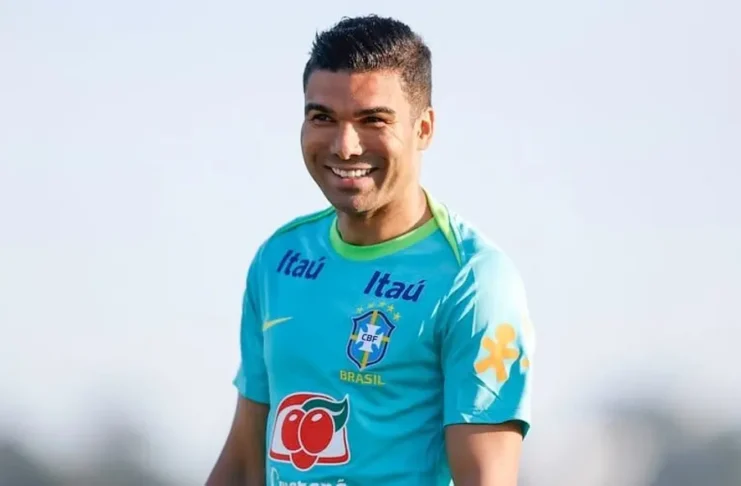 Casemiro fecha com o Inter Miami por três anos e terá Messi como parceiro. Raphinha corre atrás de oferta saudita por dinheiro