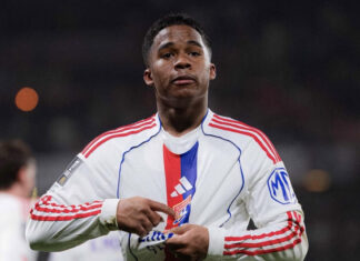 Prazer, Endrick! Atacante faz rat-trick no Lyon e manda recado para Ancelotti e Real Madrid