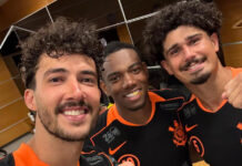 Corinthians supera falta de pré-temporada e estreia com vitória e festa da Fiel em Itaquera