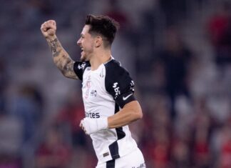 Brilho de Garro decide e Corinthians vence Athletico-PR em jogo de sobrevivência