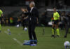 Hernan Crespo, técnico do São Paulo, à beira do gramado durante partida / São Paulo FC