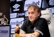 Cuca detona gol anulado do Santos contra o Cruzeiro em BH: ‘Não tem como estar impedido’