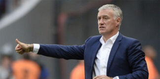 Deschamps em ação no comando da França; treinador vai para a sua terceira Copa do Mundo seguida no comando da França
