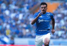 Kaiki Bruno entra no radar do Flamengo como prioridade para herdar a lateral-esquerda