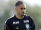 Raphinha e Wesley são cortados da seleção brasileira por lesão e voltam para Barcelona e Roma
