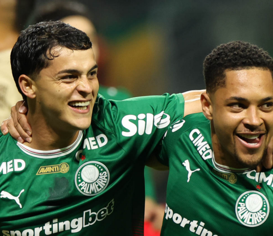 Sosa artilheiro, arbitragem protagonista e open bar de pancada: a estreia do Palmeiras