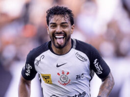 Corinthians vence, foge do Z4, chega a 6 jogos sem levar gol e vê show de Raniele. Valeu, Vasco!
