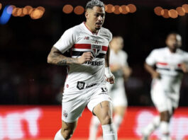 Torcedor vaia vitória do São Paulo por 1 a 0 diante do Juventude na Copa do Brasil. Queria mais