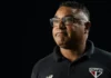 Pressão aumenta sobre Roger Machado após derrota do São Paulo para o Vasco de virada