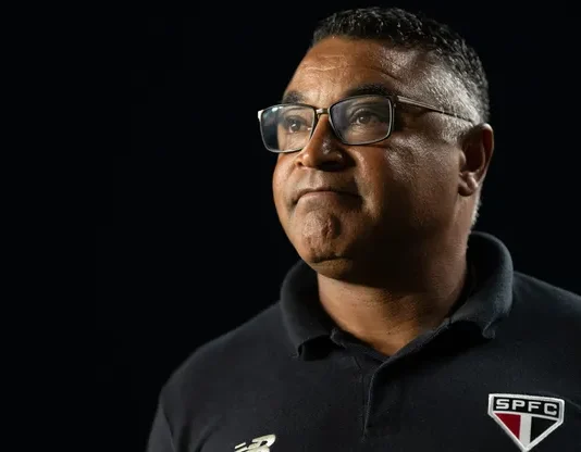 Roger é demitido do São Paulo após 17 jogos e fracasso na Copa do Brasil: Dorival será consultado