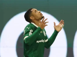 Vitor Roque terá de passar por cirurgia no tornozelo e perde o 1º semestre no Palmeiras e a Copa