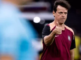 Diniz completa três jogos sem sofrer gols no Corinthians e aposta em comprometimento coletivo