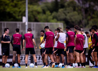 Diniz aposta na posse de bola para desgastar Peñarol e encaminhar vaga na Libertadores